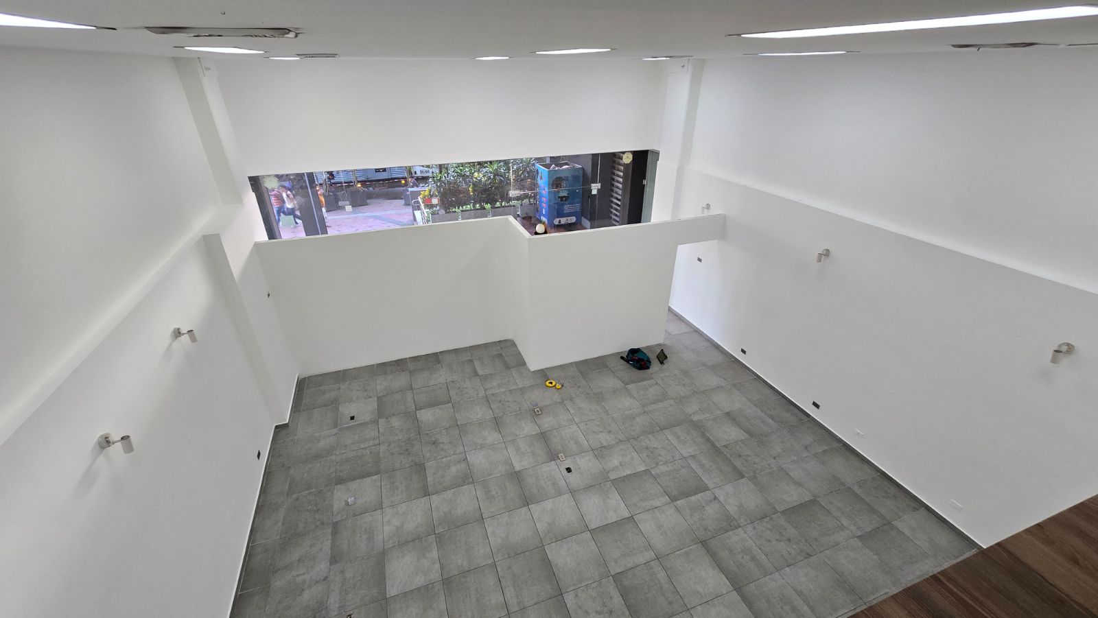 135m2 Local Arriendo Punto Clave - Medellin