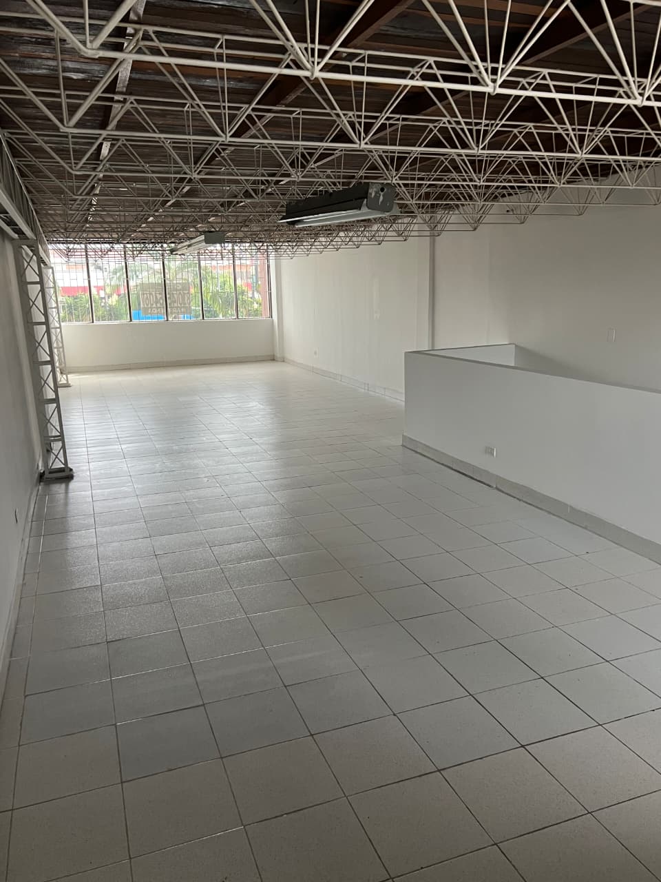 217m2 arriendo bodega medellin