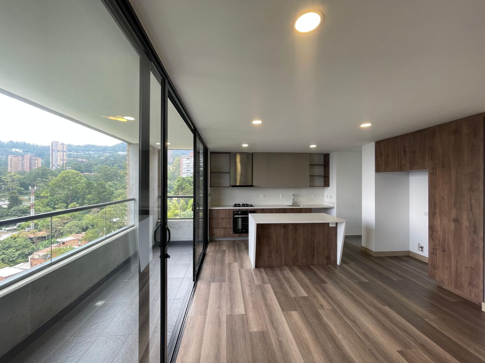 200M2 Penthouse de lujo en Poblado Medellín