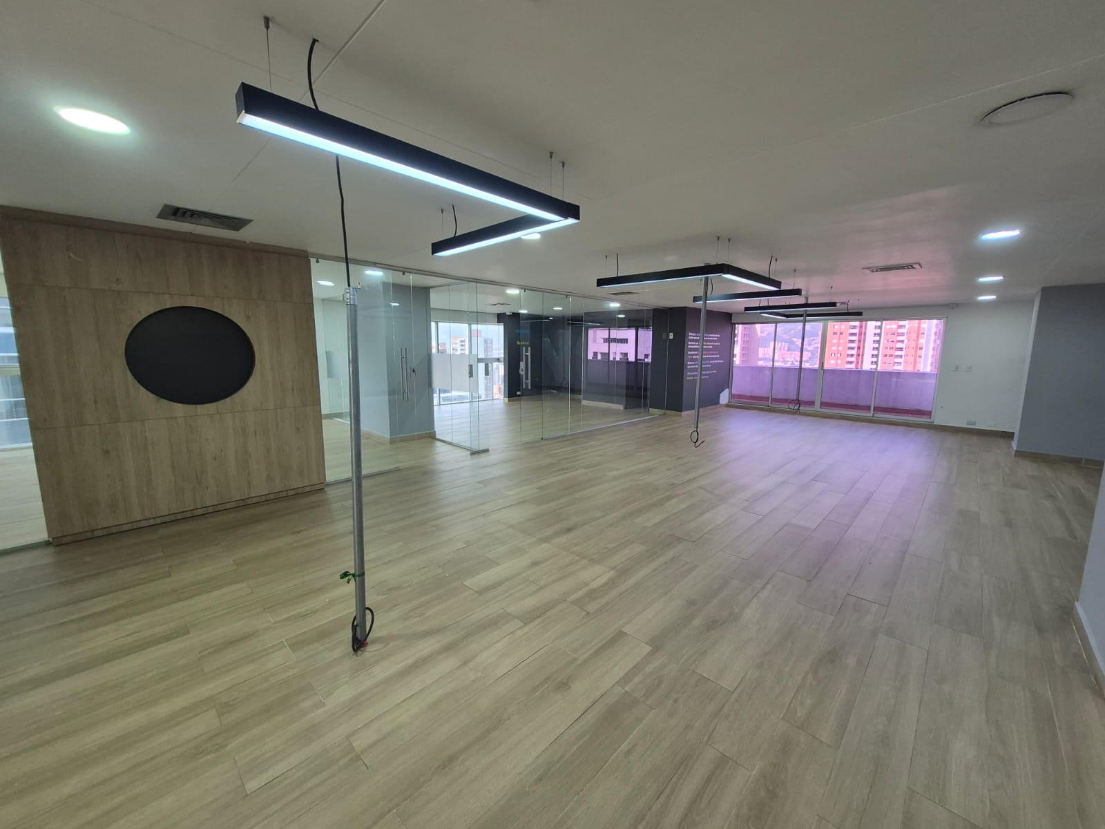 246m2 Oficina Arriendo en Medellin - El Poblado