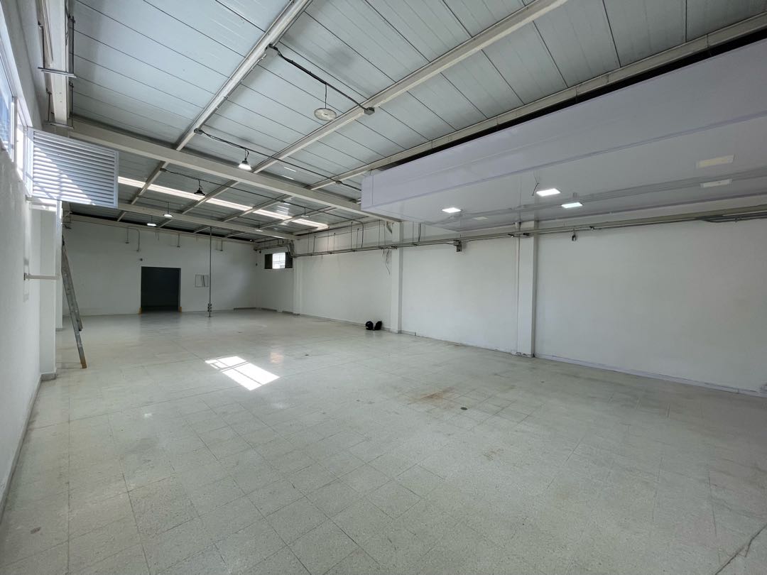 285m2 local para Arriendo en Itagui