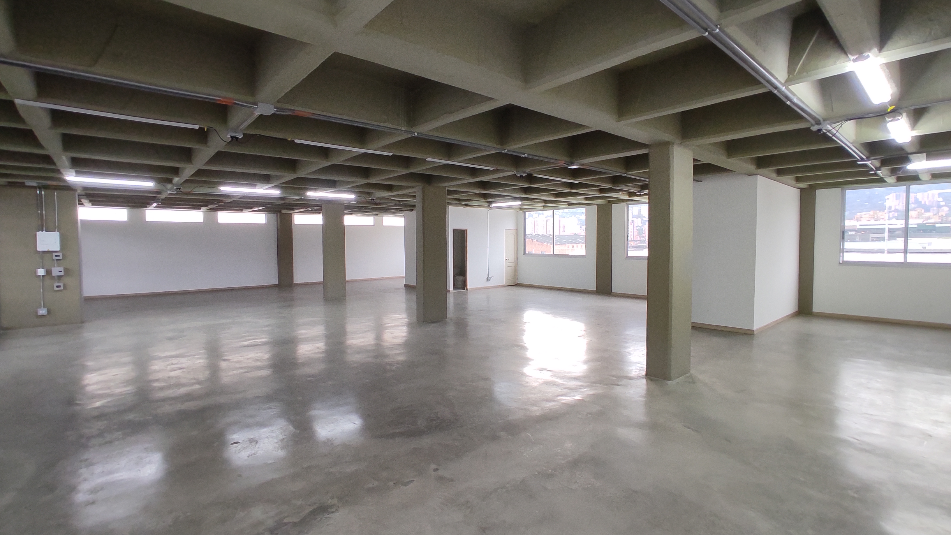 222m2 Bodega / Oficina arriendo Itagui