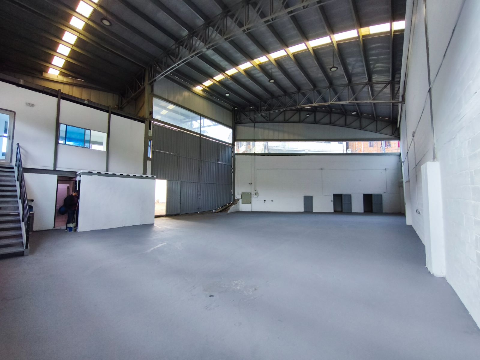 350m2  Bodega Arriendo La Estrella - Parque Industrial