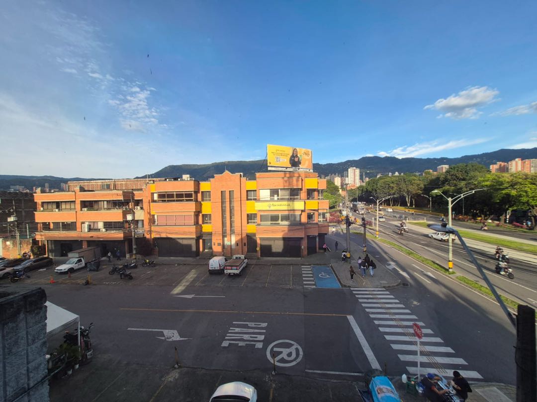 400m2 Oficina en Arriendo Poblado