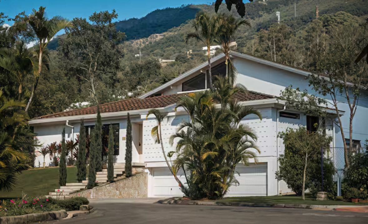 650m2 Construidos y 1.500m2Lote -Casa en Arriendo en el Poblado