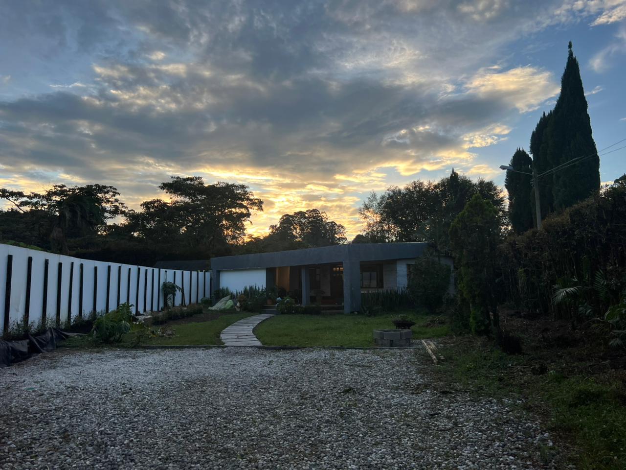 130m2 Casa campestre en Arrendamiento Llano Grande Rionegro