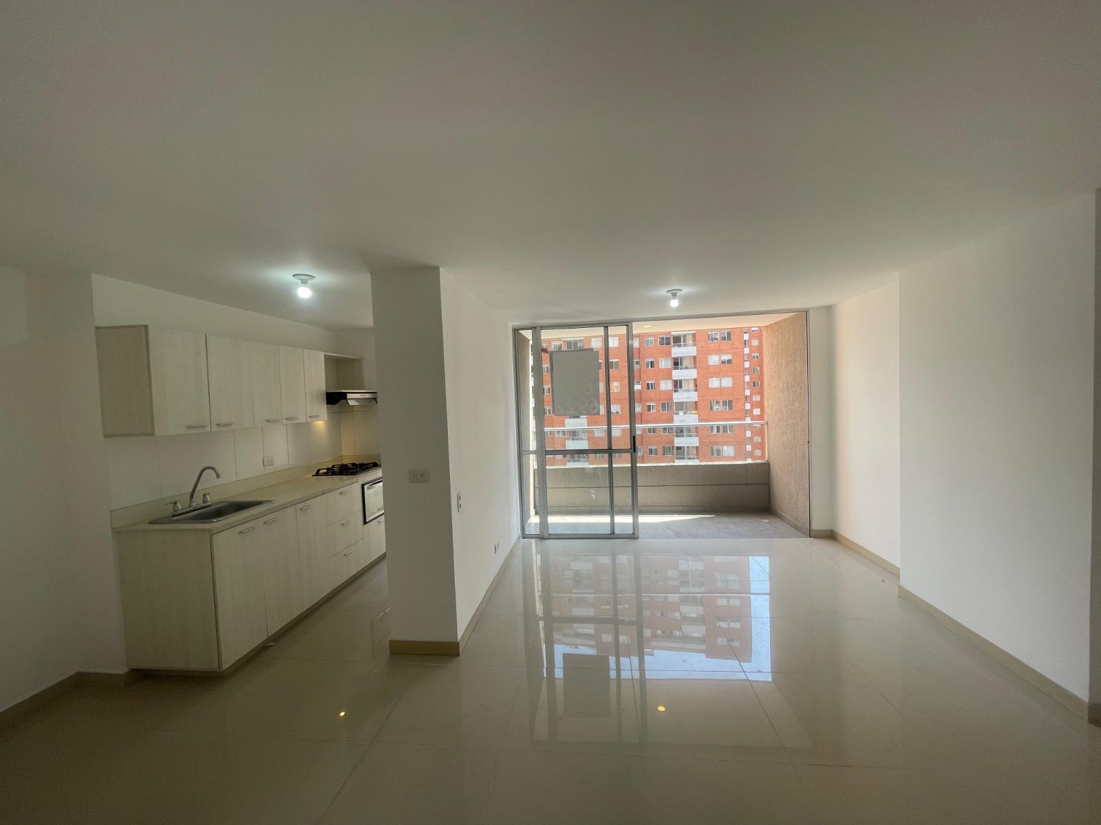 80M2 Apartamento en arrendamiento en Prados de Sabaneta