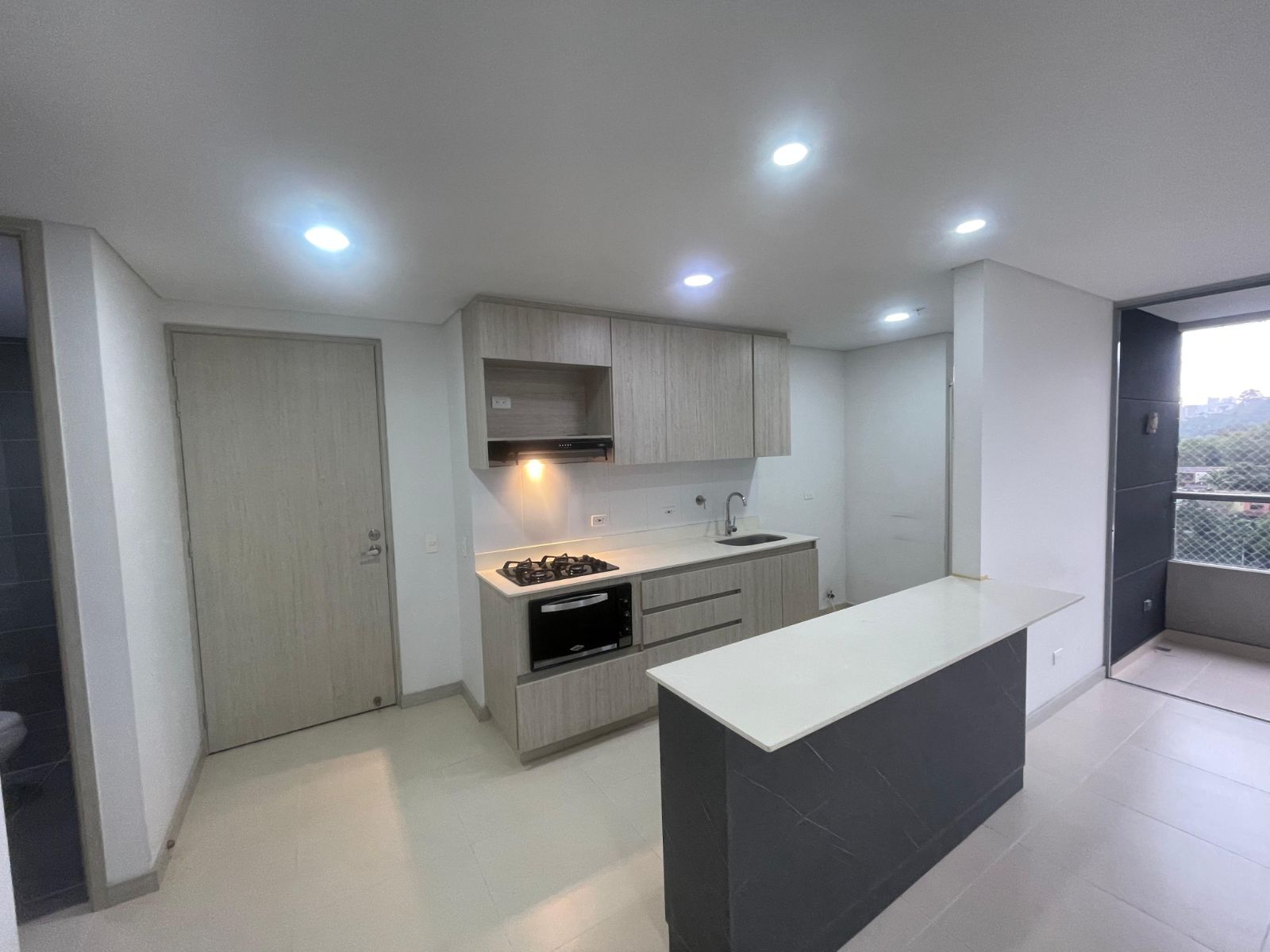 89M2 apartamento en arrendamiento en El Escobero Envigado