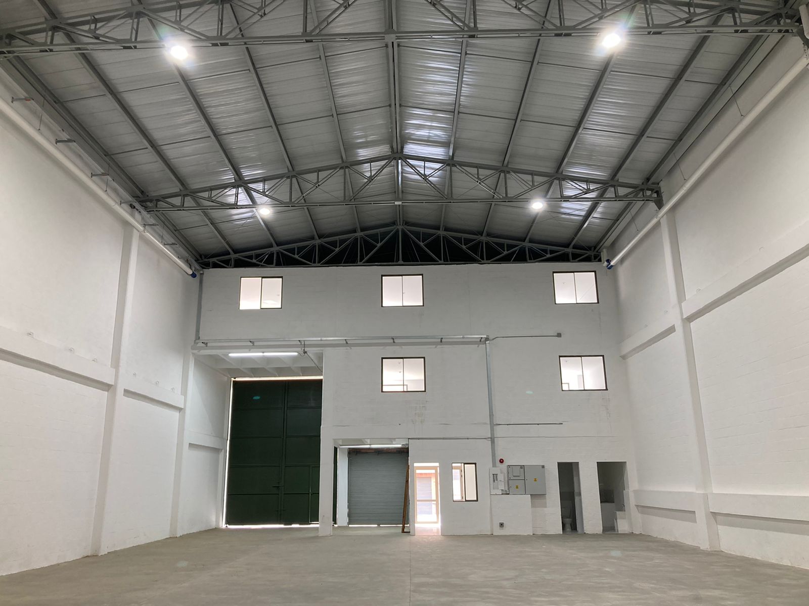 646m2 Bodega Arriendo Parque Industrial 1 muelle