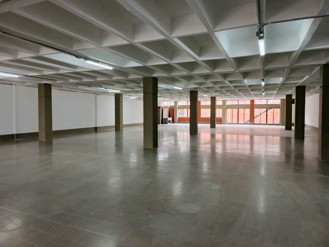 911m2 oficina arriendo Medellin