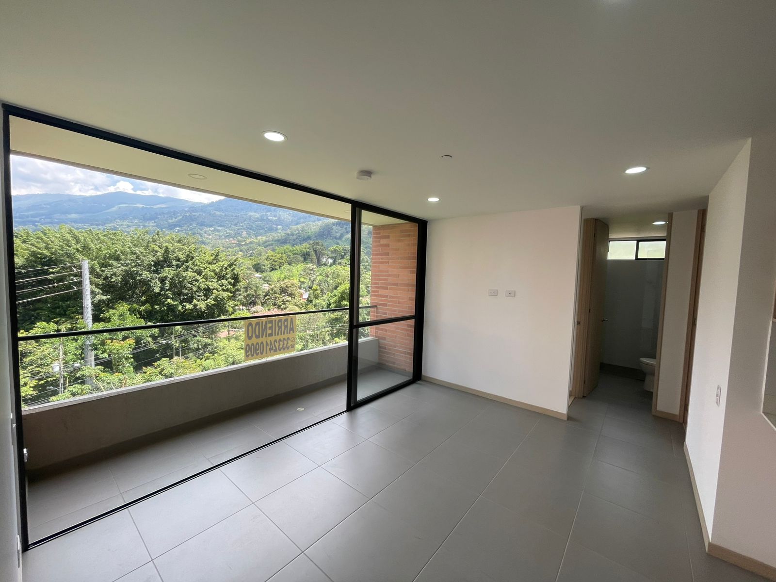65 M2 apartamento en arriendo Loma de las Brujas Envigado