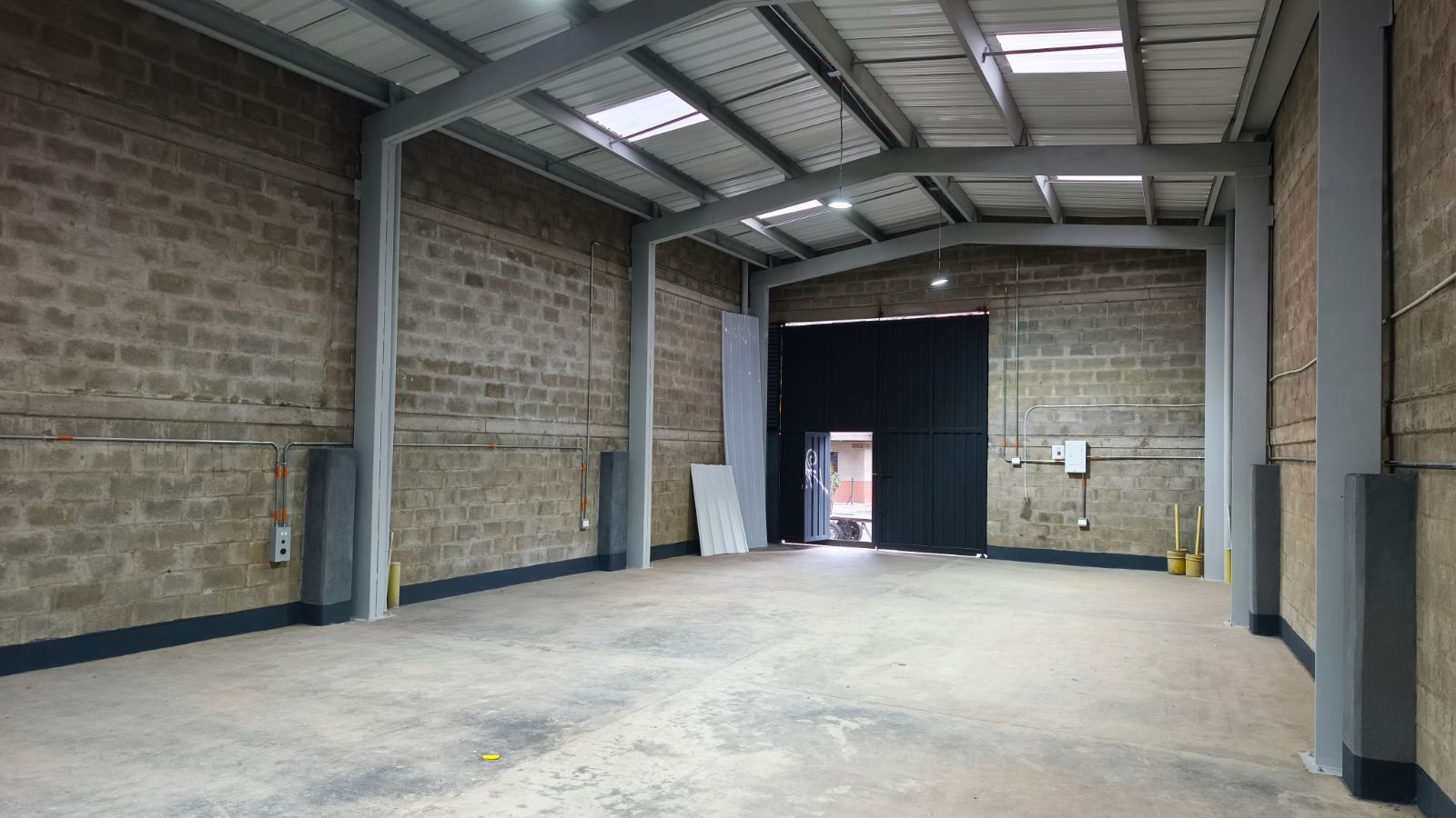 200m2 bodega arriendo sabaneta